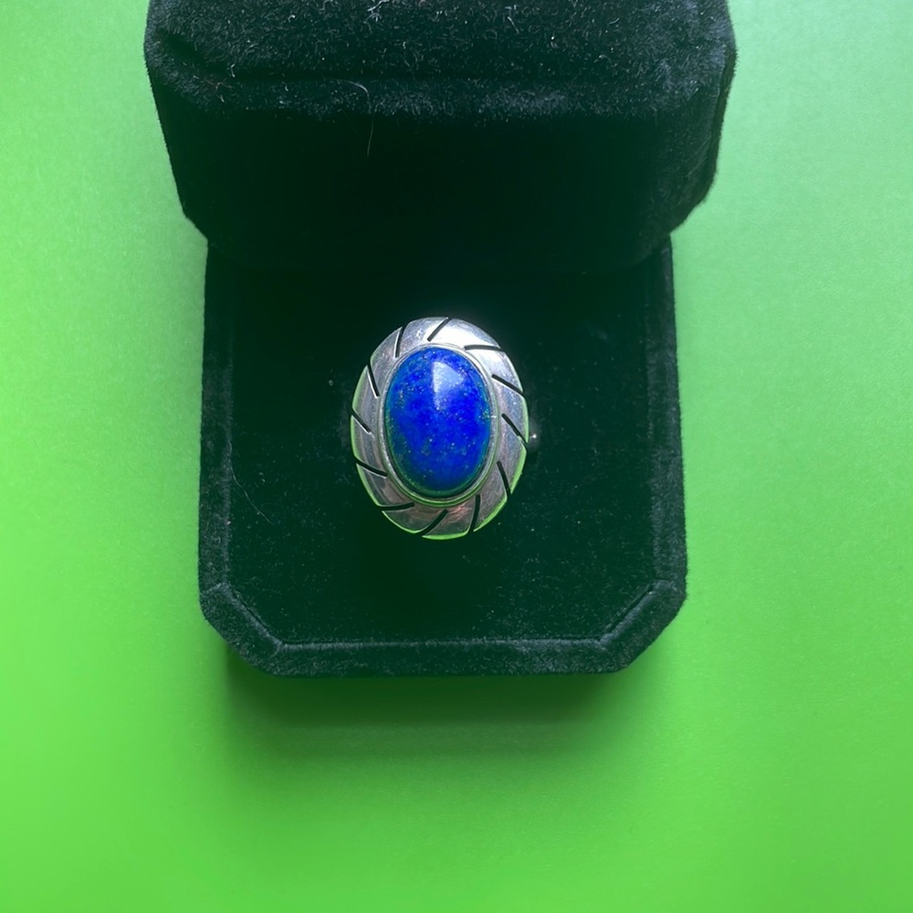 [Vintage] Sterling Silver and Lapis Ring